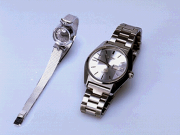 Photo of en's and Women's Wristwatches