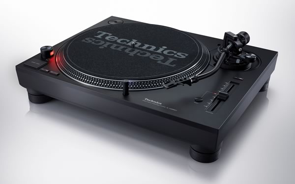 Direct Drive Turntable System Technics SL-1200MK7
