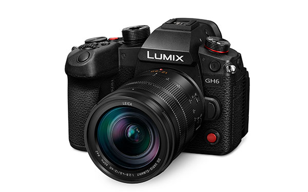 Photo: Digital Camera LUMIX DC-GH6