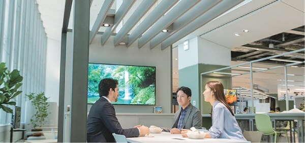 Panasonic Tokyo Shiodome Building Live Office “worXlab”